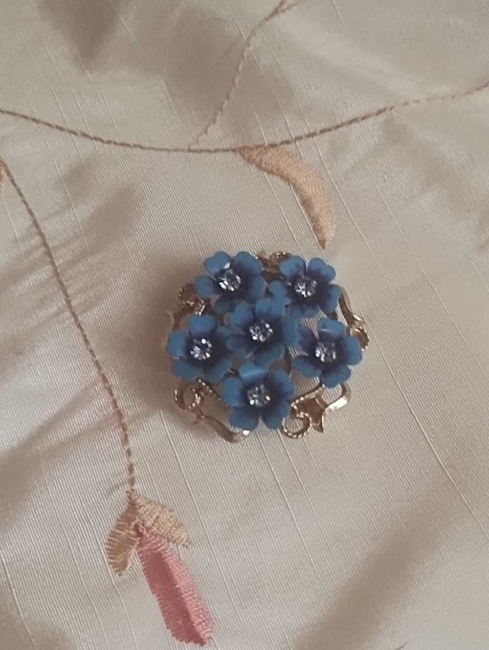 Blue Floral Crystal Center Brooch - Women Jewelry EUC.